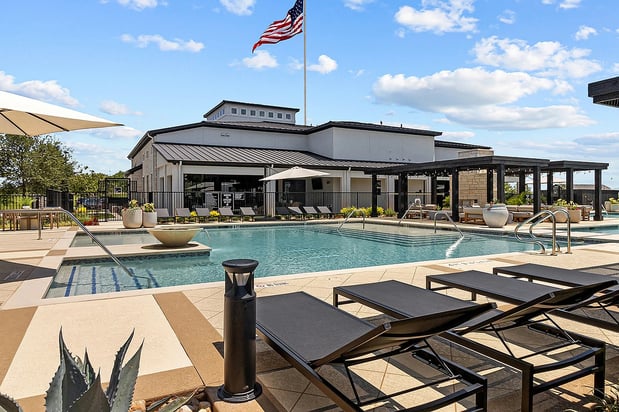 Images Luxe of Denton