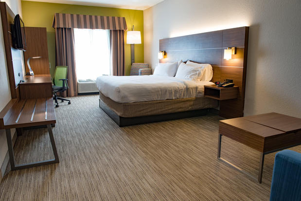 Images Holiday Inn Express & Suites Elkhart-South, an IHG Hotel