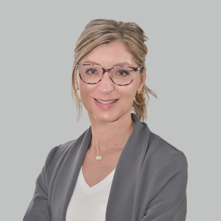 Headshot of Karen Overcash, a wealth advisor at Chase