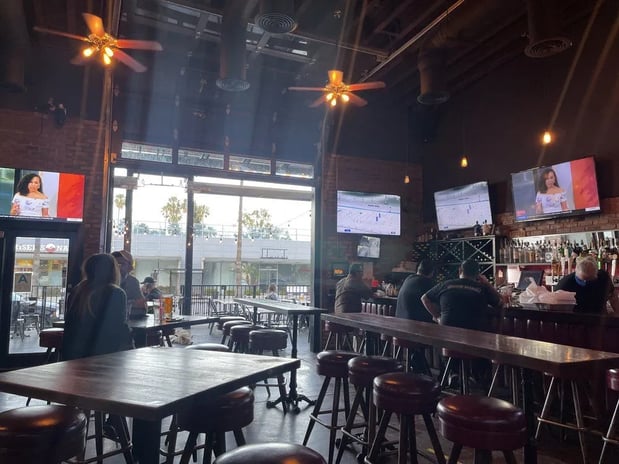 Images Nine O One Bar & Grill