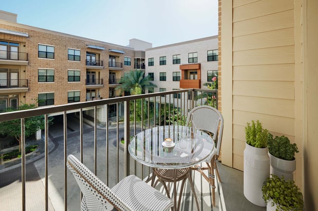 Images Camden Lamar Heights Apartments