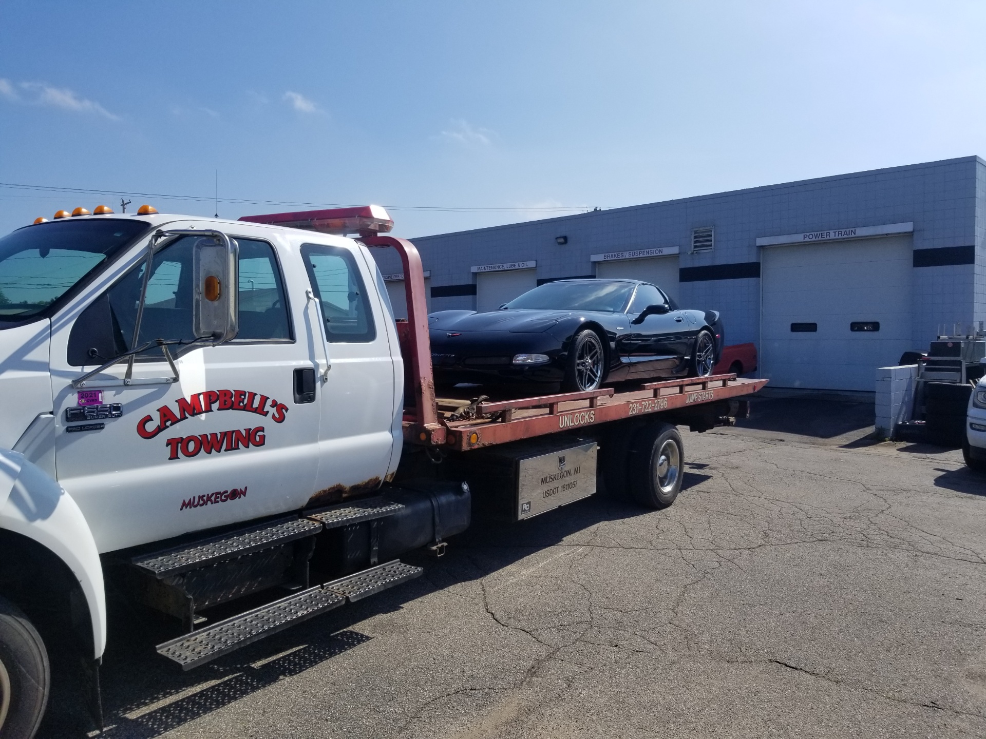 Call now for a reliable towing service!