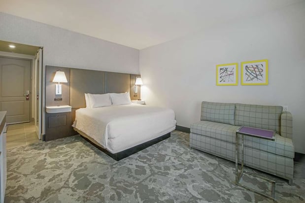 Images Hampton Inn & Suites Raleigh-Durham Airport-Brier Creek