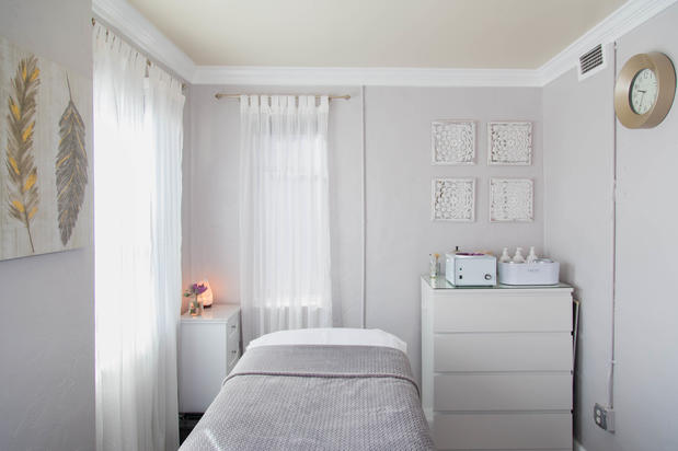 Images Feather Lash & Wax + Skincare Lounge