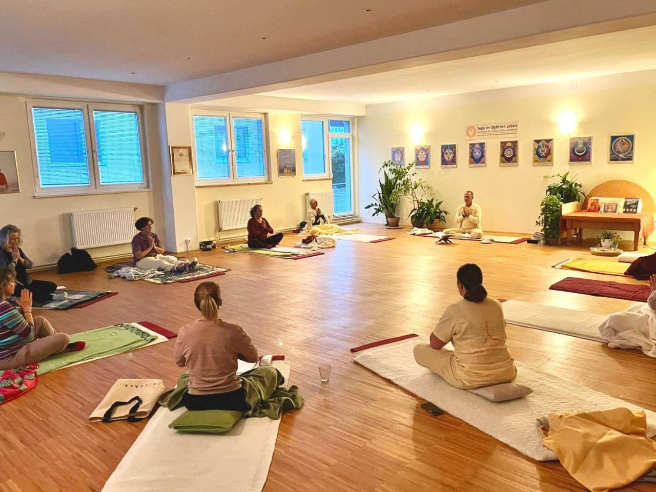 Bild 1 von Yoga im Täglichen Leben - Gesellschaft Salzburg