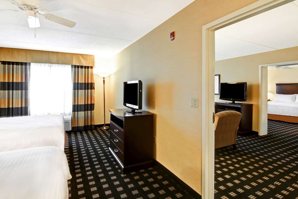 Guest room Homewood Suites by Hilton Toronto Airport Corporate Centre Toronto (416)646-4600