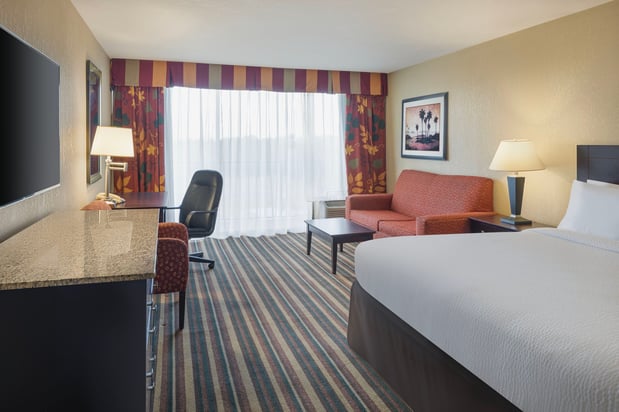 Images Holiday Inn & Suites Orlando SW - Celebration Area by IHG