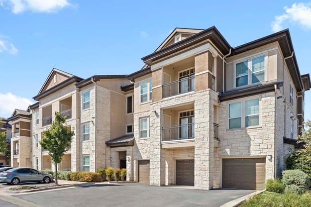Images Camden La Frontera Apartments