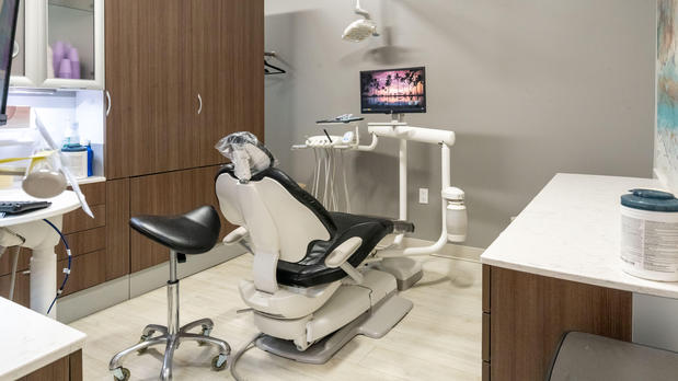 Images Leading Edge Periodontics & Dental Implants