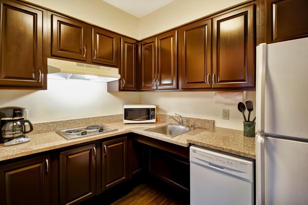 Images Staybridge Suites Middleton/Madison-West by IHG