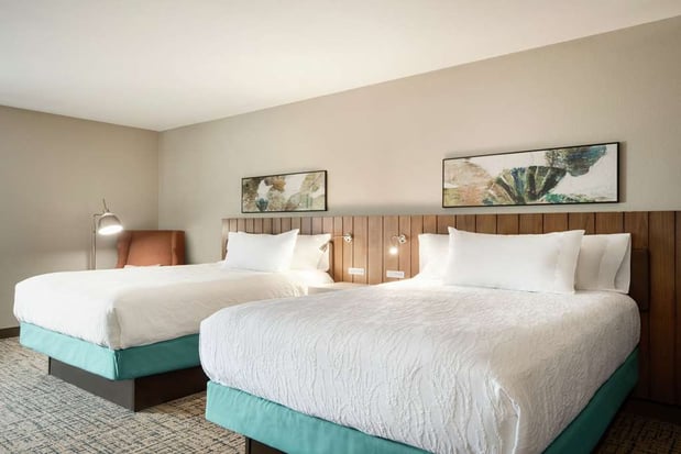 Images Hilton Garden Inn Dubuque Downtown