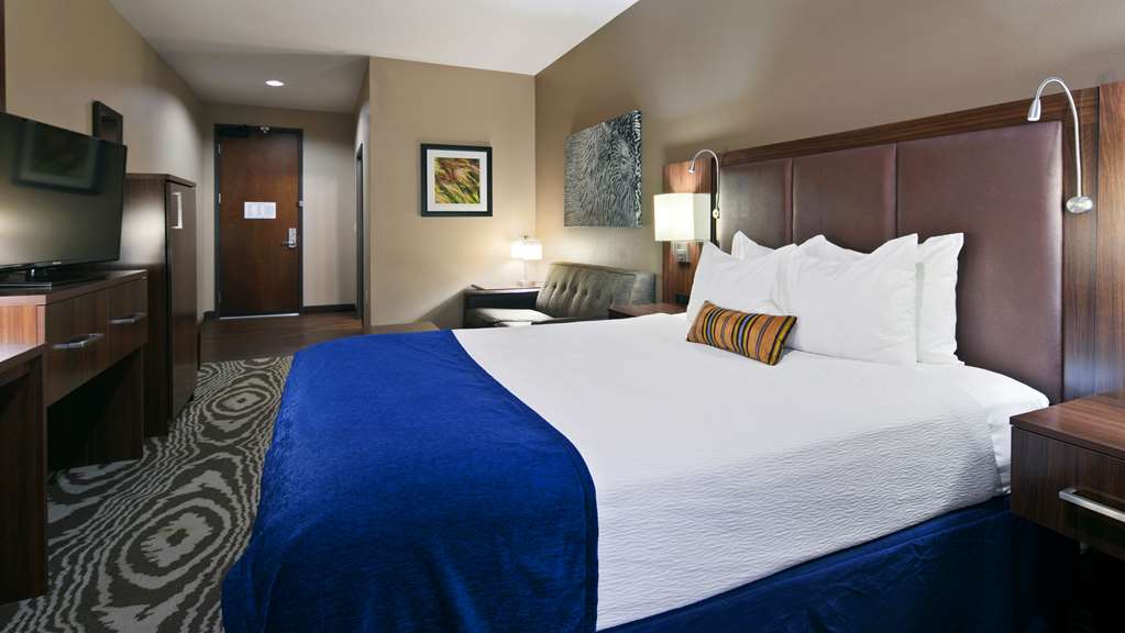 Guest Room Best Western Plus Williston Hotel & Suites Williston (701)572-8800