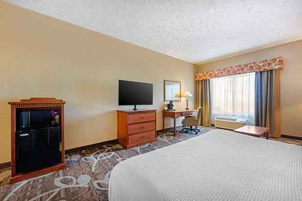 Images Best Western Plus Mid Nebraska Inn & Suites