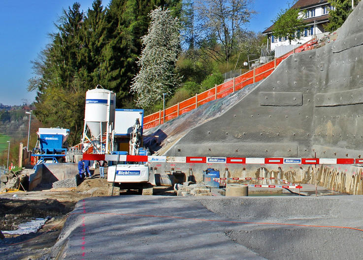 Richi AG, Im Riesentobel 1 in Weiningen ZH