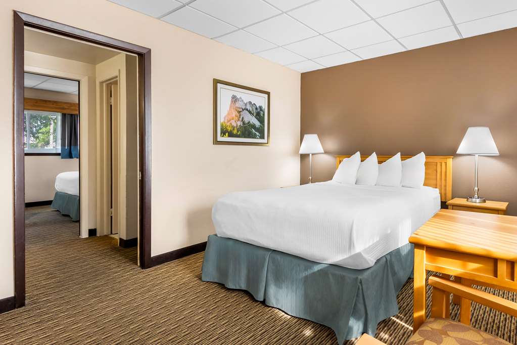 Queen Suite