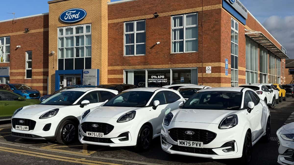 Images Evans Halshaw Ford Ashton under Lyne