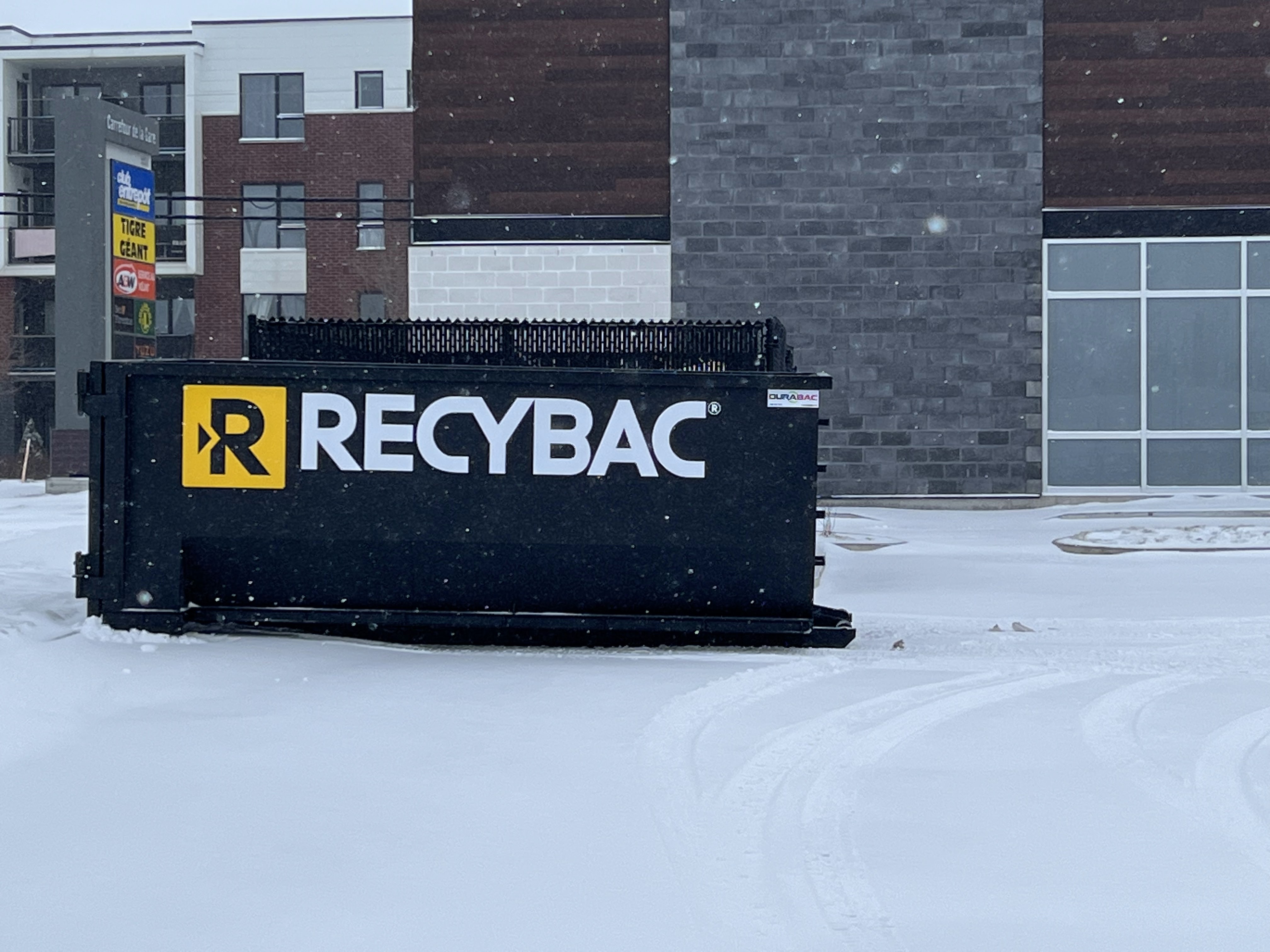 Images Location de conteneur RECYBAC Longueuil