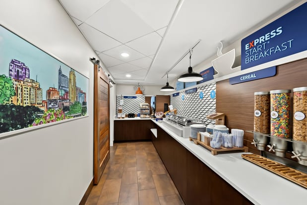 Images Holiday Inn Express & Suites Raleigh NE - Medical Ctr Area by IHG