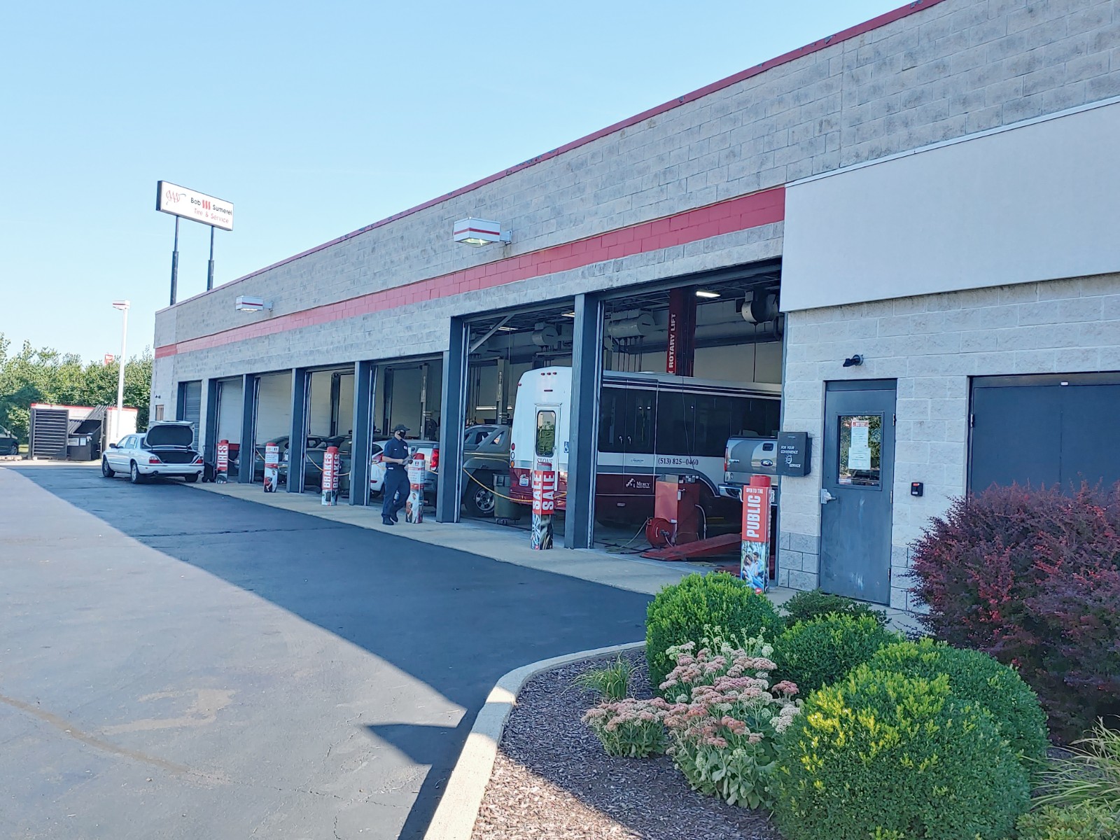 Image 3 | AAA | Bob Sumerel Tire & Service - Forest Park