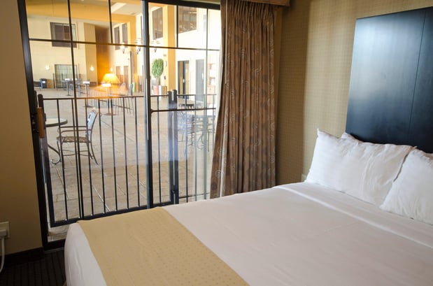 Images Holiday Inn & Suites St. Paul NE - Lake Elmo by IHG
