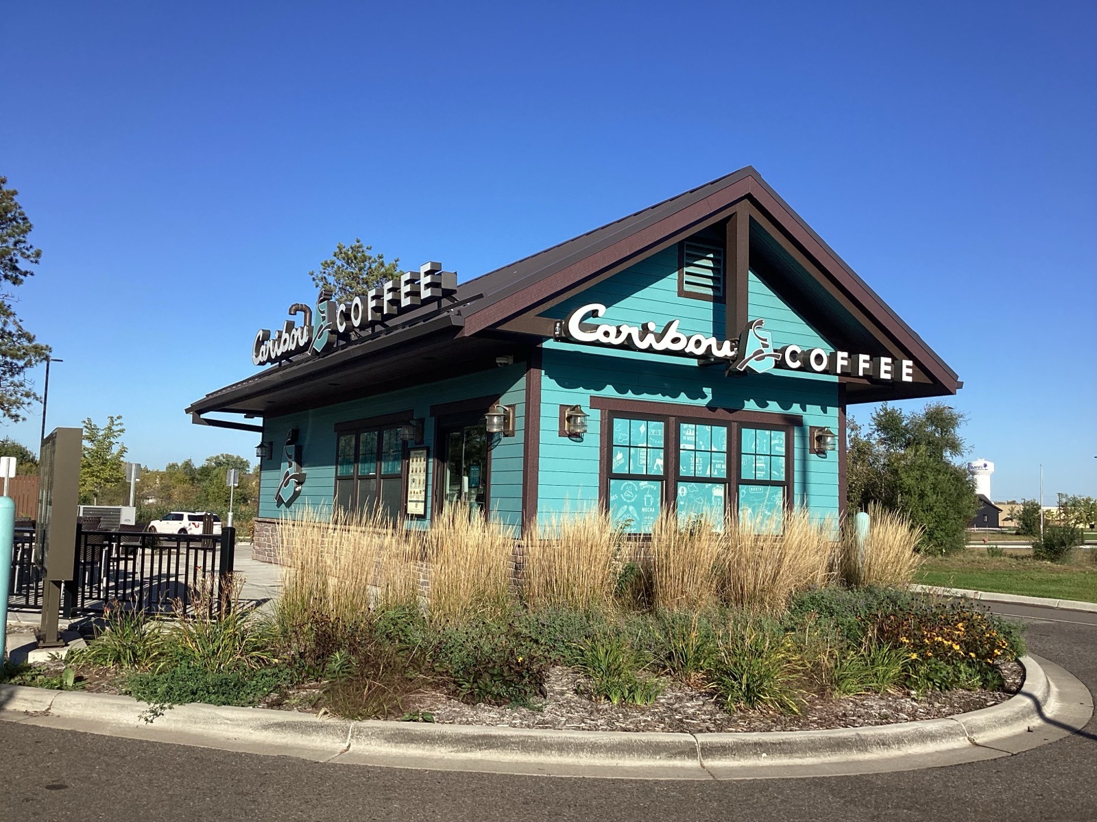 Storefront of the Caribou Coffee at 260 5th Ave NE in Isanti