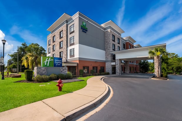 Images Holiday Inn Express & Suites Lexington by IHG