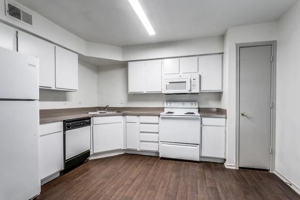 Images Rosillo Creek Apartments