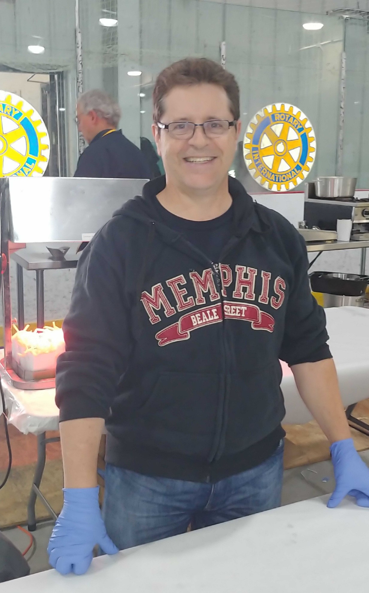 Volunteer at the Iqaluit Fall Fair September 21, 2019.jpg