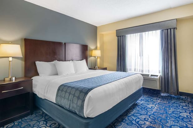 Images Best Western Plus Waynesboro Inn & Suites Conference Center