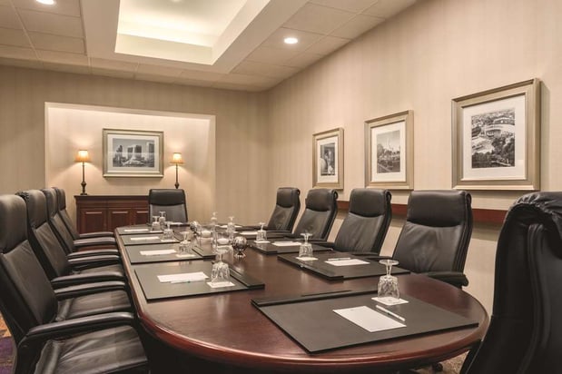 Images Embassy Suites by Hilton Orlando International Drive ICON Park