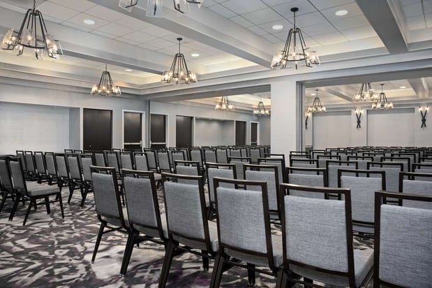 Images Embassy Suites by Hilton Crystal City National Airport