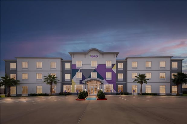 Images Spark by Hilton Victoria