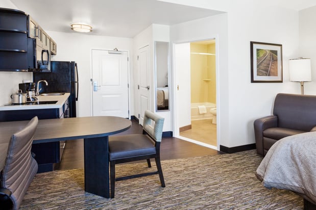 Images Candlewood Suites Building 3440