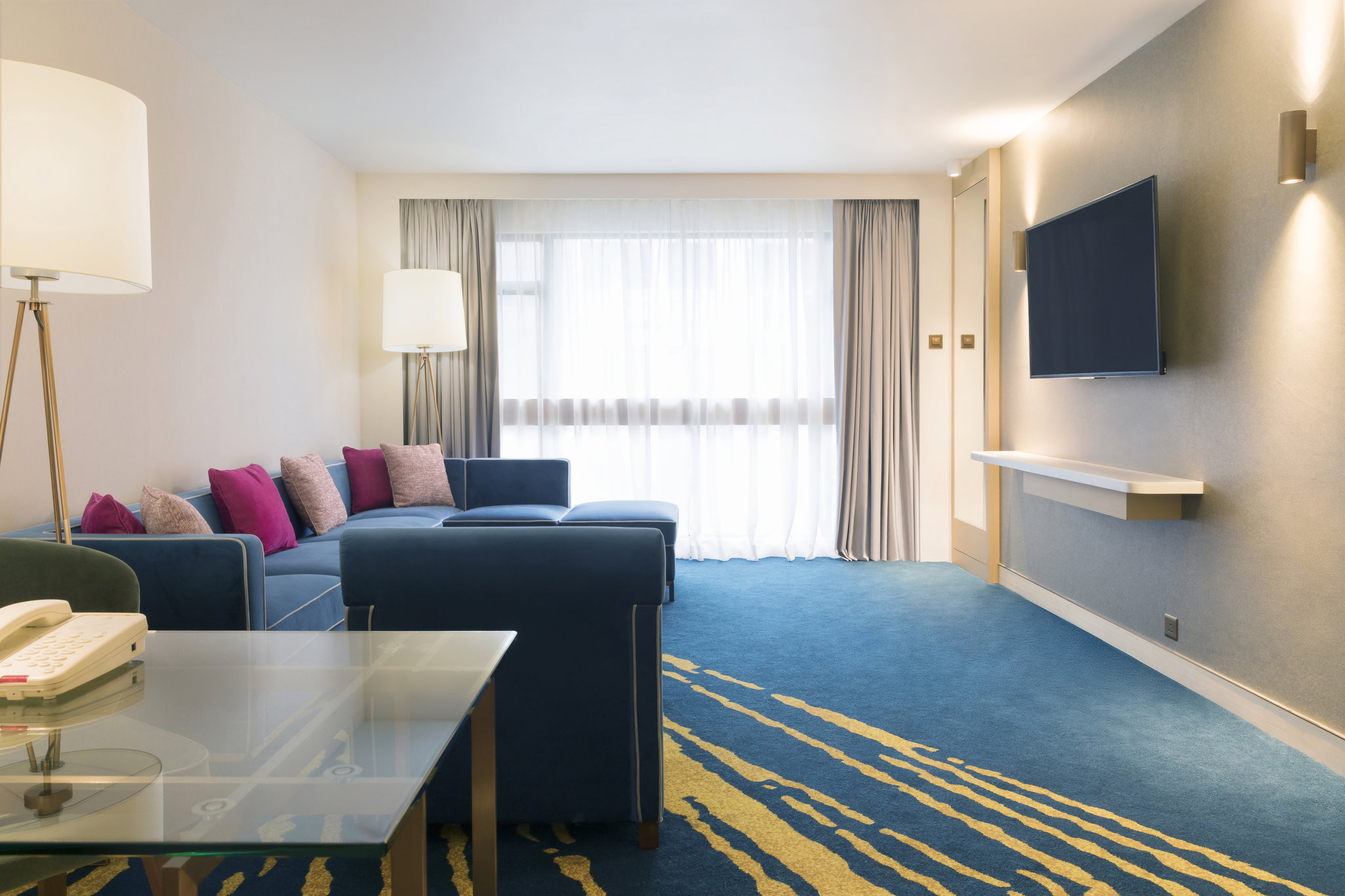 Images Holiday Inn Golden Mile Hong Kong by IHG