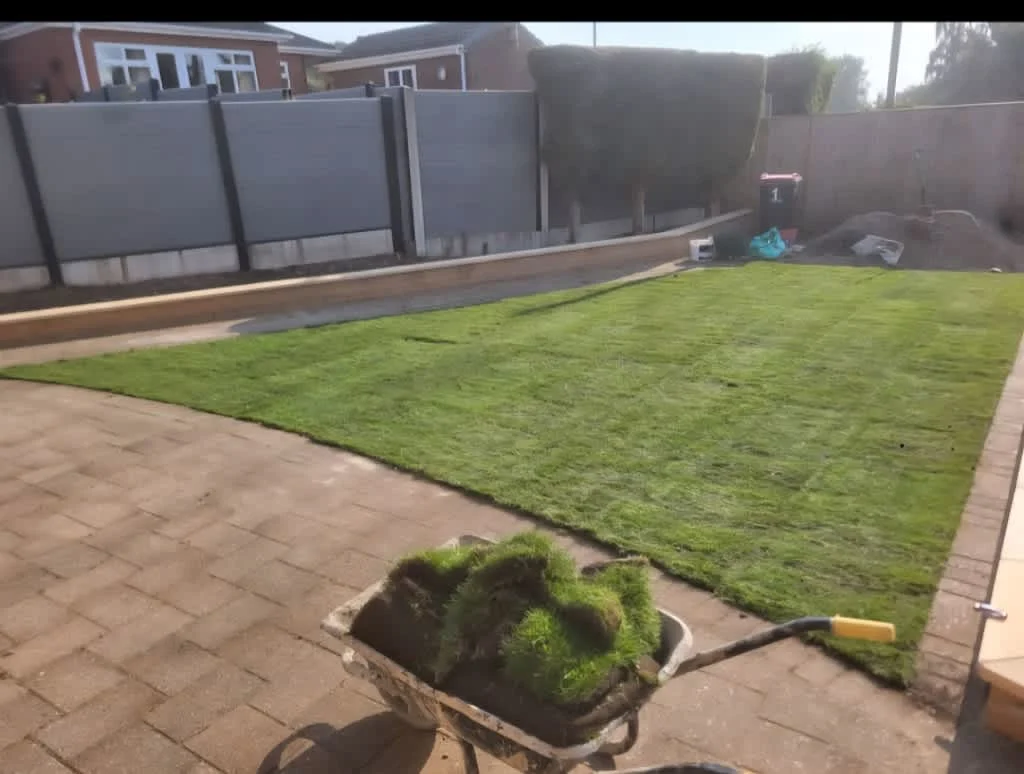 Images DH Landscaping & Building SVCS