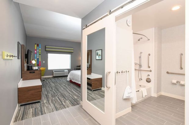 Images Hampton Inn & Suites Cincinnati Liberty Township