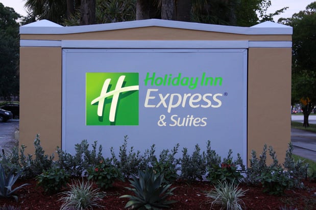 Images Holiday Inn Express & Suites Ft. Lauderdale-Plantation by IHG