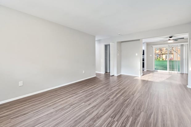 Images Fox Pointe Apartment Homes