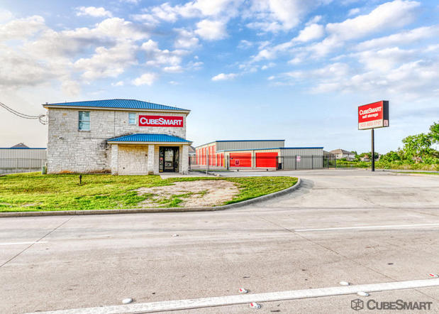 Images CubeSmart Self Storage