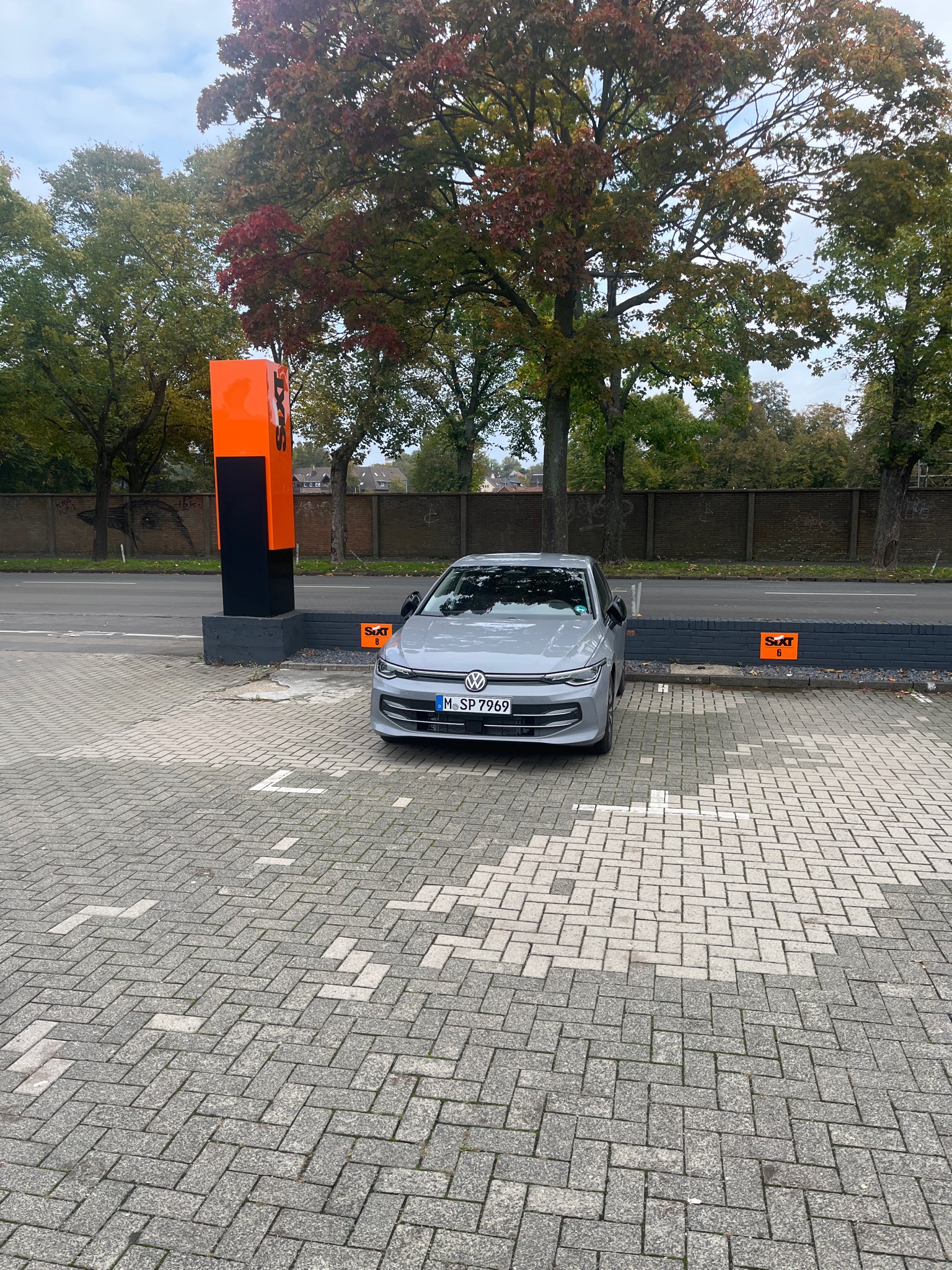 SIXT Autovermietung Krefeld, Sproedentalstr. 4 in Krefeld