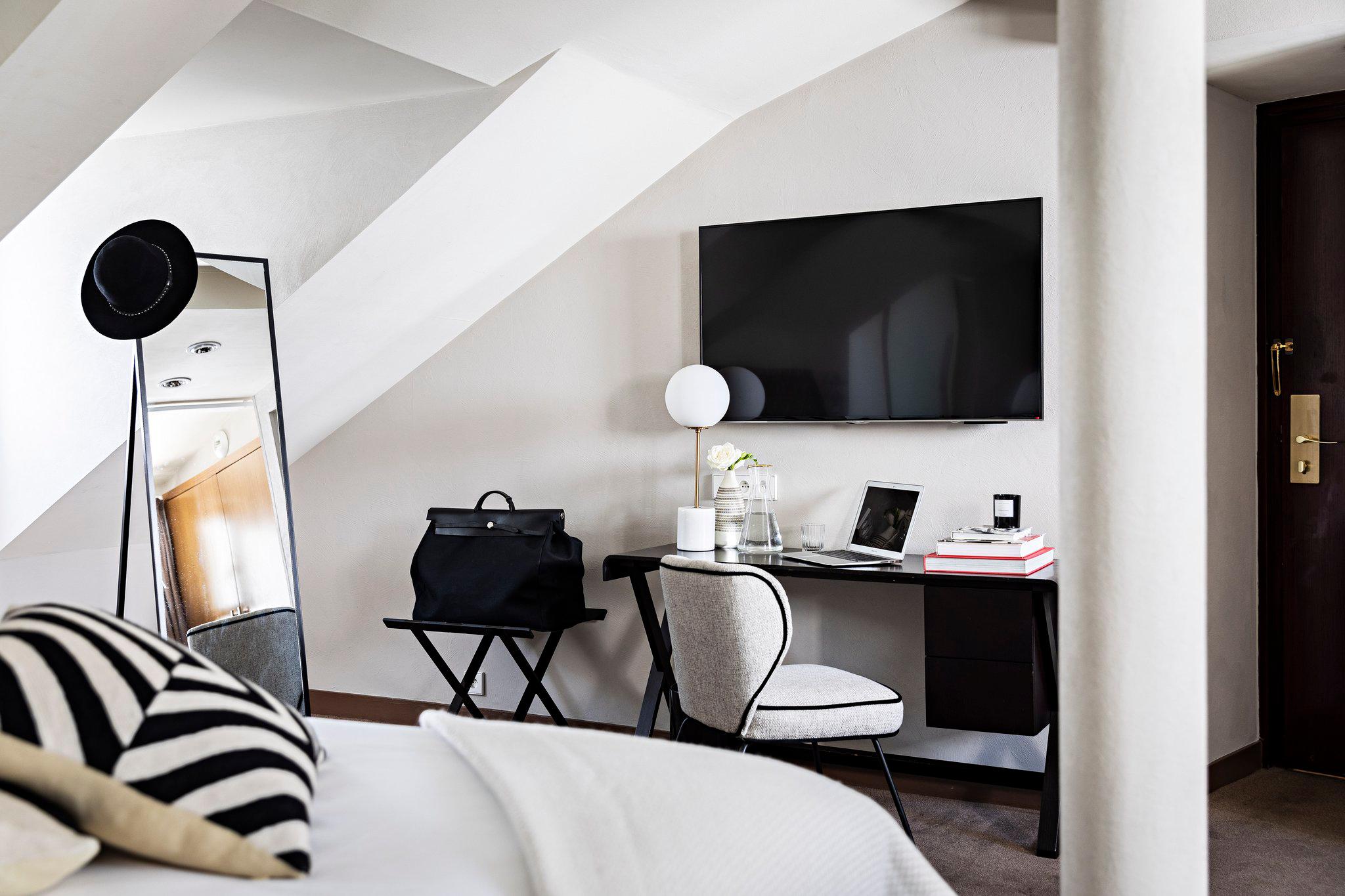 Images Holiday Inn Paris - Elysées, an IHG Hotel