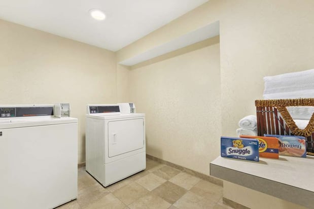 Images Hampton Inn & Suites Herndon-Reston