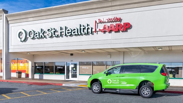 Images Oak Street Health South Dekalb Primary Care Clinic