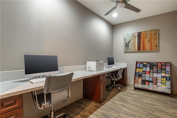 Images Best Western Plus Hotel at the Convention Center