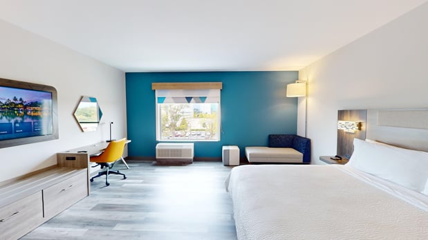 Images Holiday Inn Express & Suites Chicago Schaumburg by IHG