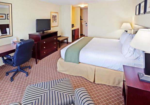 Images Holiday Inn Express & Suites Chehalis-Centralia, an IHG Hotel