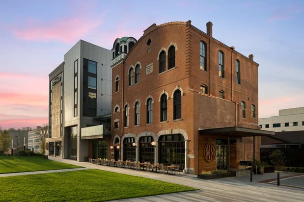 Images Hotel West & Main Conshohocken Philadelphia, Tapestry by Hilton