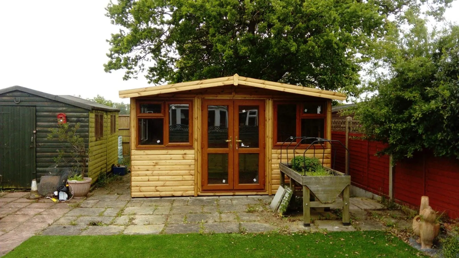 Images Herts Garden Buildings