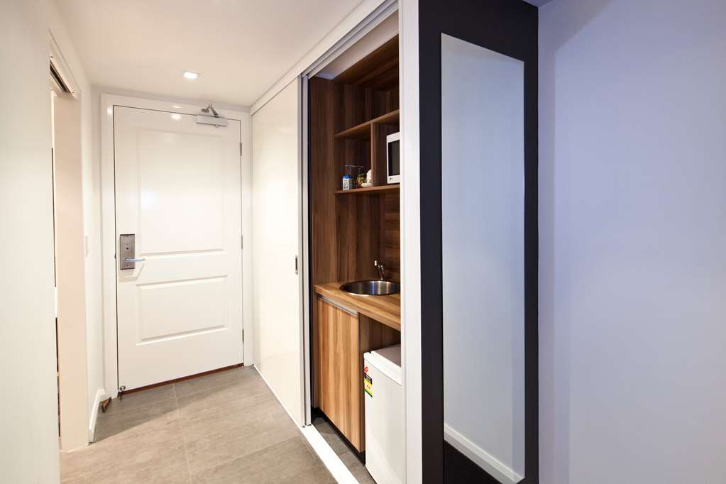 Executive King Bed Guest Room Best Western Plus Ballarat Suites Ballarat (03) 5329 0200