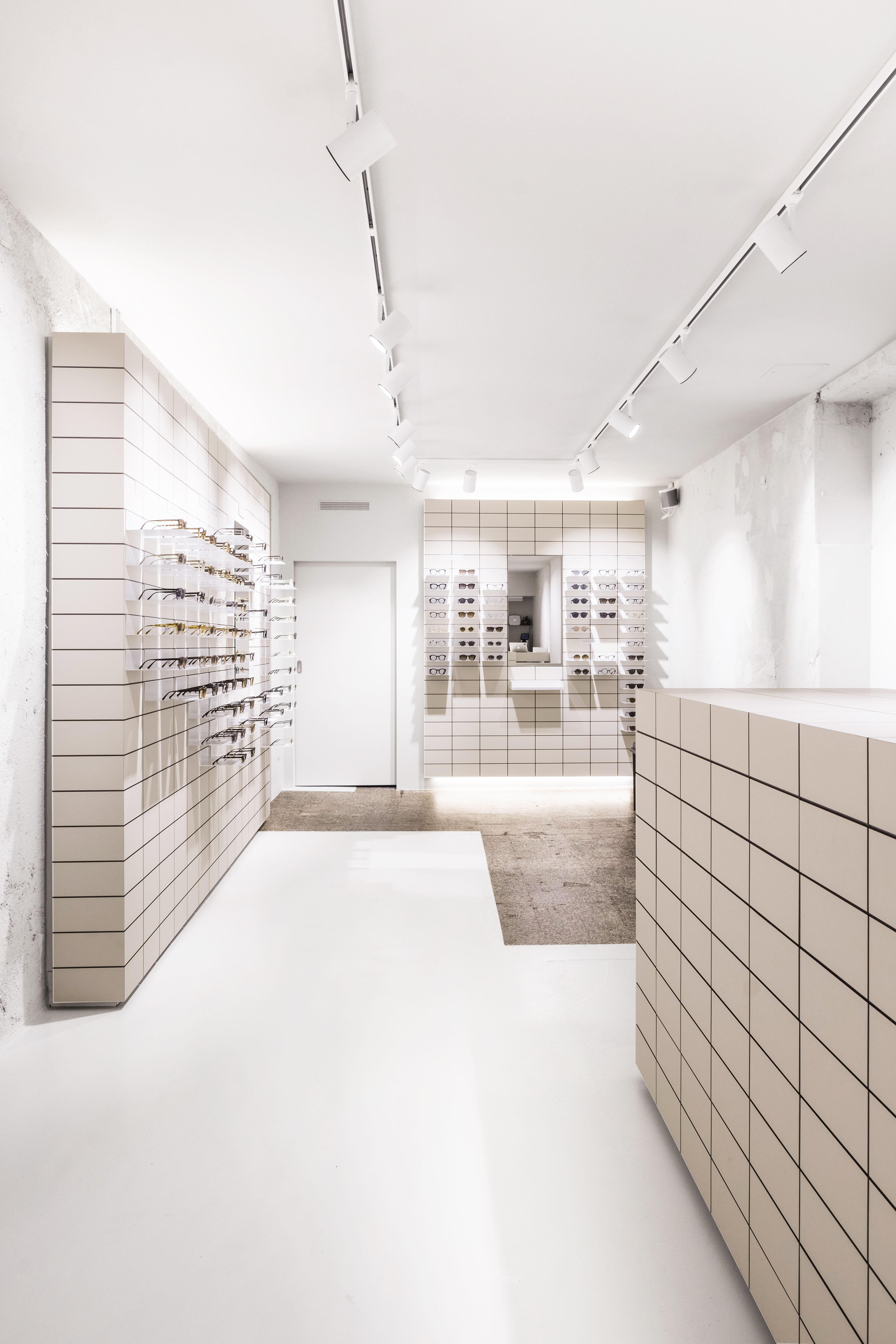 VIU Eyewear, Rue du Pont 10 in Lausanne